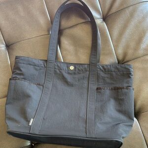 lululemon Multi Pocket Black 20L Everyday Tote
